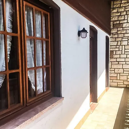 Lo Chalet Di 아지아고